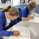Completing comprehension text to recap keeping safe